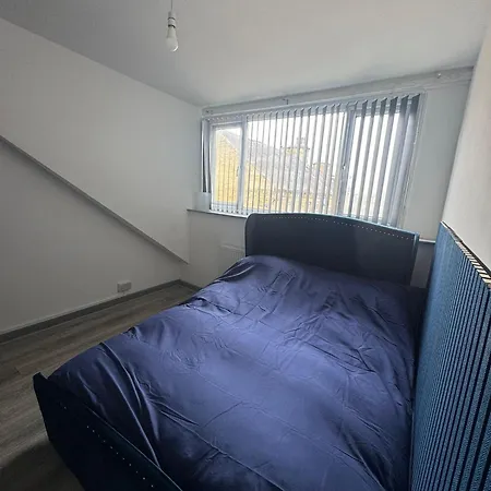 Private Near & Centre With Self Check-in And Free Wifi Homestay