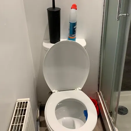 Private Near & Centre With Self Check-in And Free Wifi *