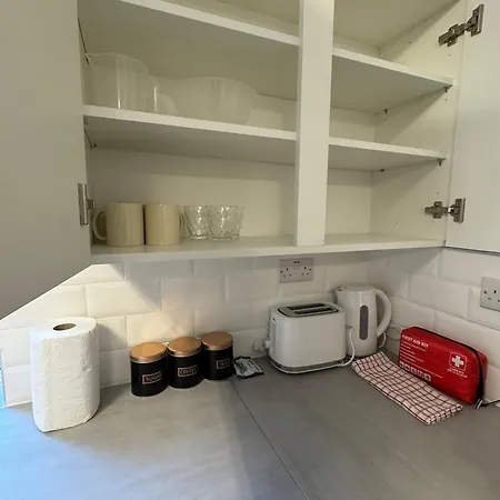 Private Near & Centre With Self Check-in And Free Wifi * Bradford (West Yorkshire)