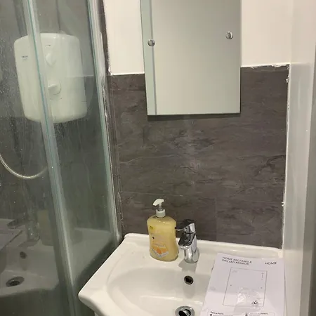 Homestay Private Near & Centre With Self Check-in And Free Wifi *