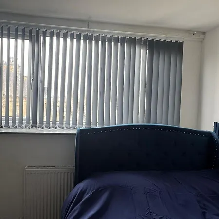Private Near & Centre With Self Check-in And Free Wifi Bradford (West Yorkshire)